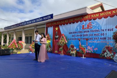 Lễ đón bằng công nhận trường đạt chuẩn quốc gia mức độ 1 năm 2020